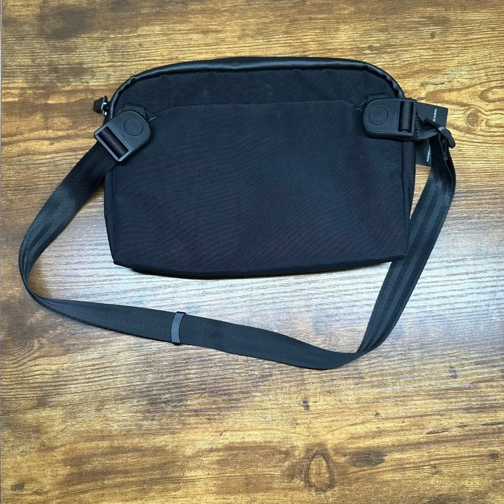 NEW Alpaka Flight Sling 2L Black Axoflux 400D Travel Crossbody Bag AA010460124